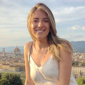 Meet your Posher, Estefania